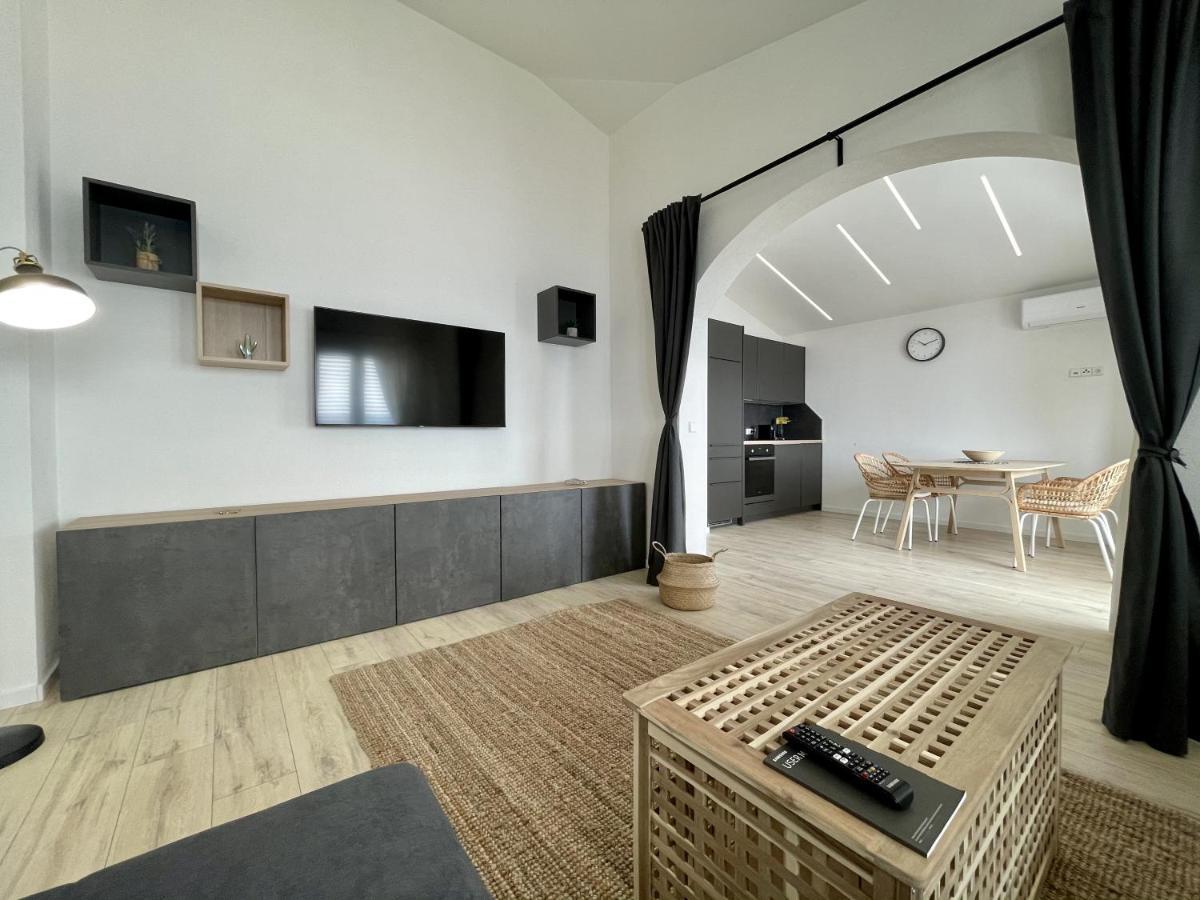 Lambda Holiday Apartments Есенице Экстерьер фото