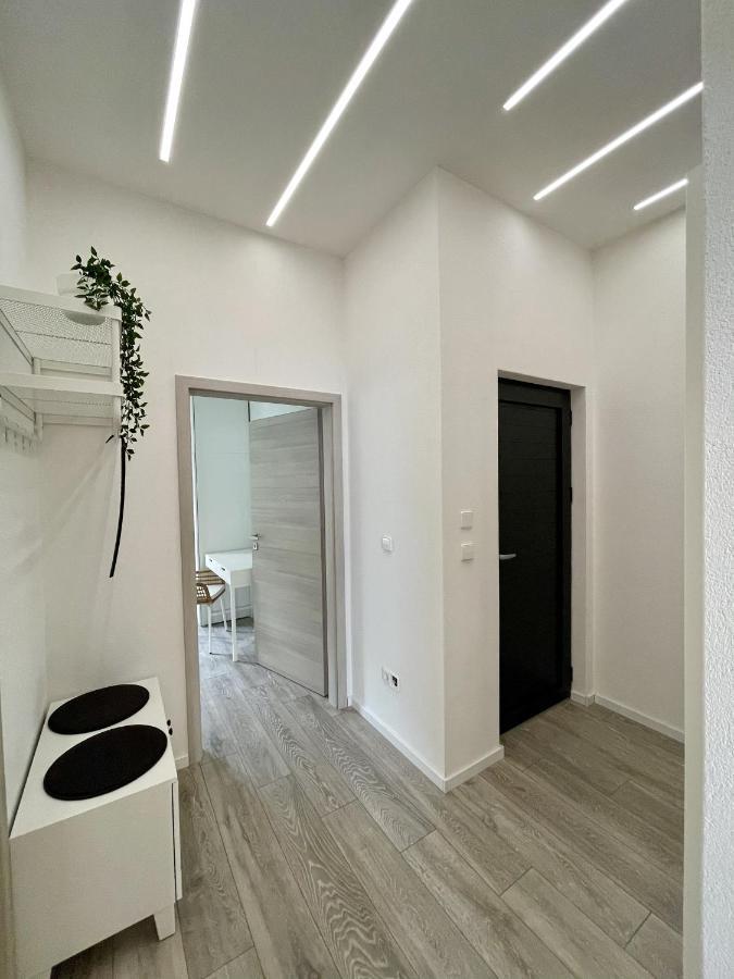 Lambda Holiday Apartments Есенице Экстерьер фото