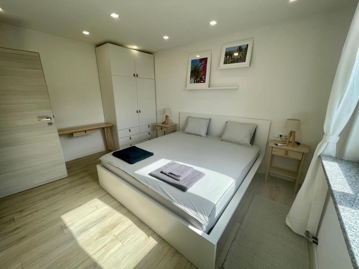Lambda Holiday Apartments Есенице Экстерьер фото